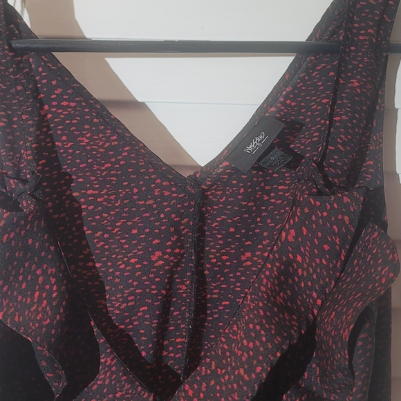 Mossimo Red & Black Ruffle Front SpeckledDress. Condition is "Pre-owned". - Picture 4 of 4